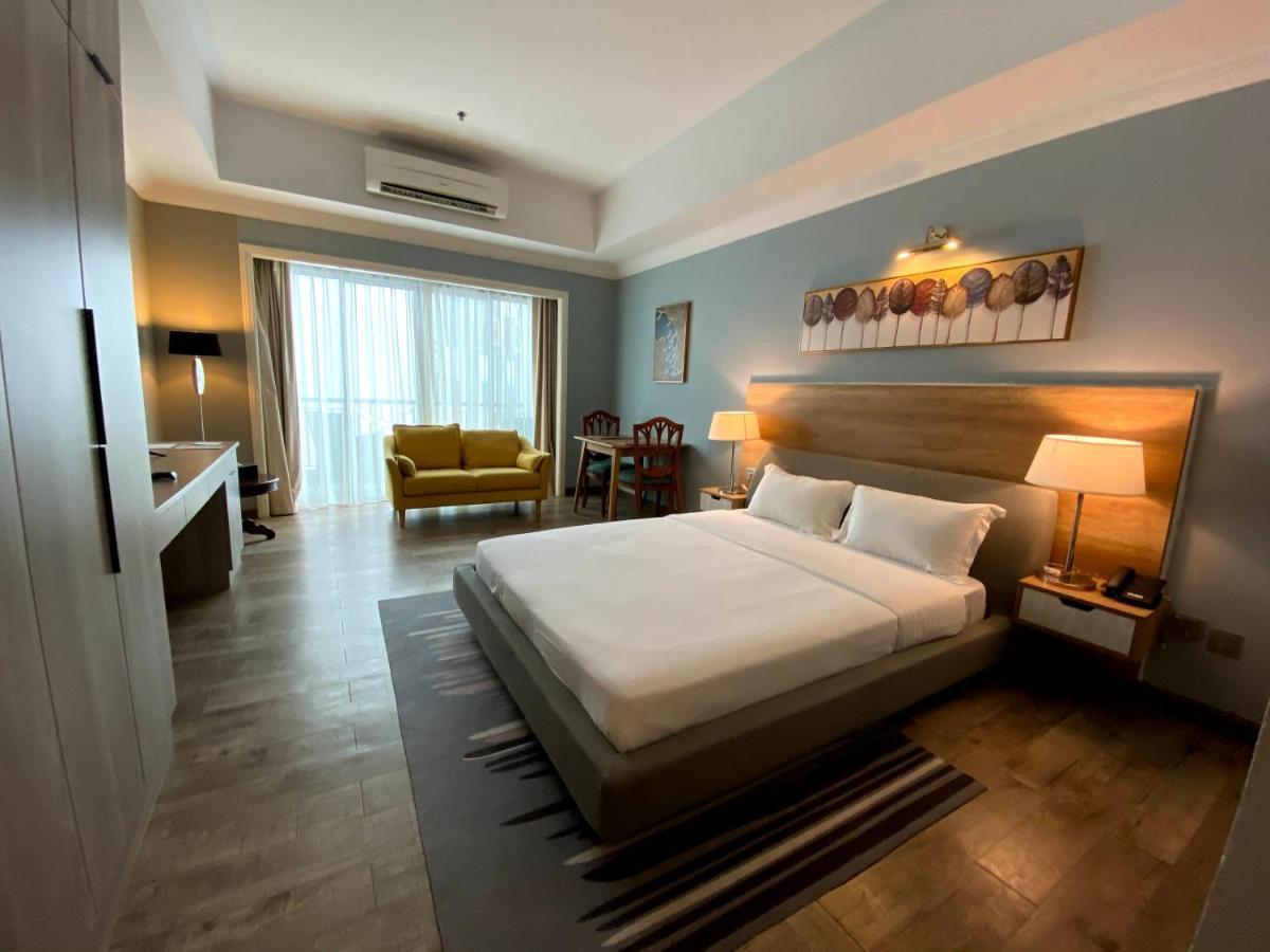 The Lanes Hotel Tutong Bagian luar foto